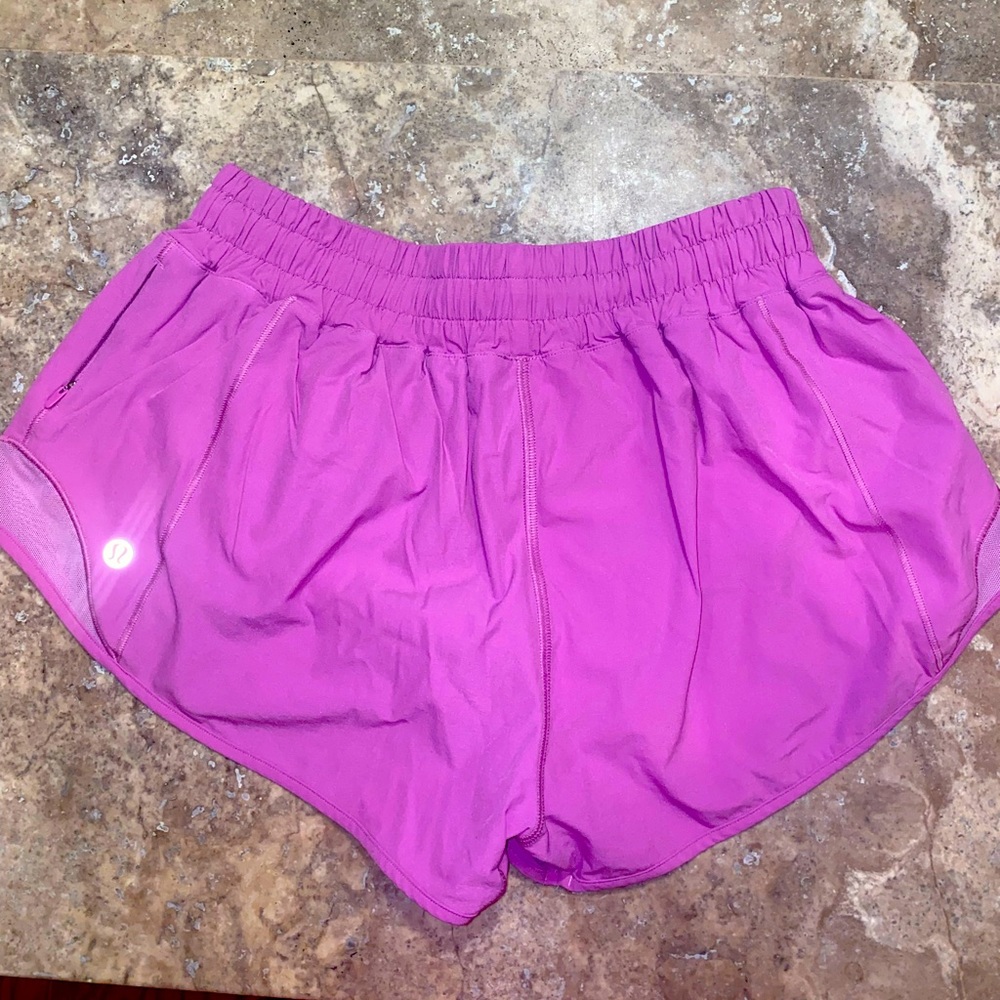 Lulu lemon Hotty Hot Purple/Magenta Shorts size 6